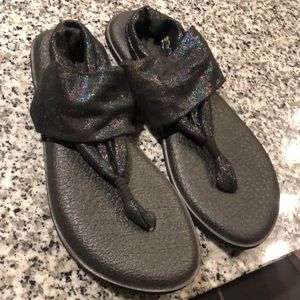 Sanuck Sling Sandals/flip flops